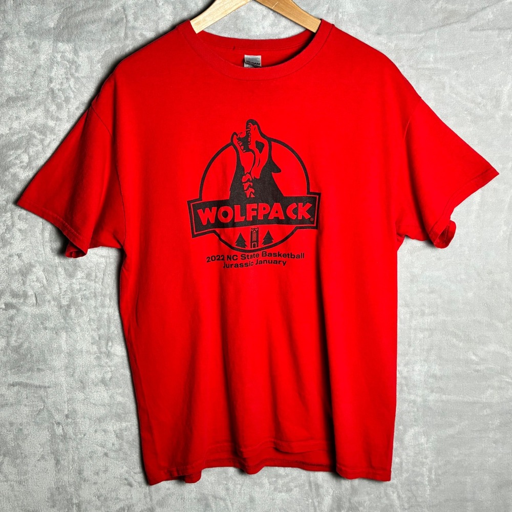 NC State Wolfpack Basketball Jurassic January 2022 Red T-Shirt Mens L -0219